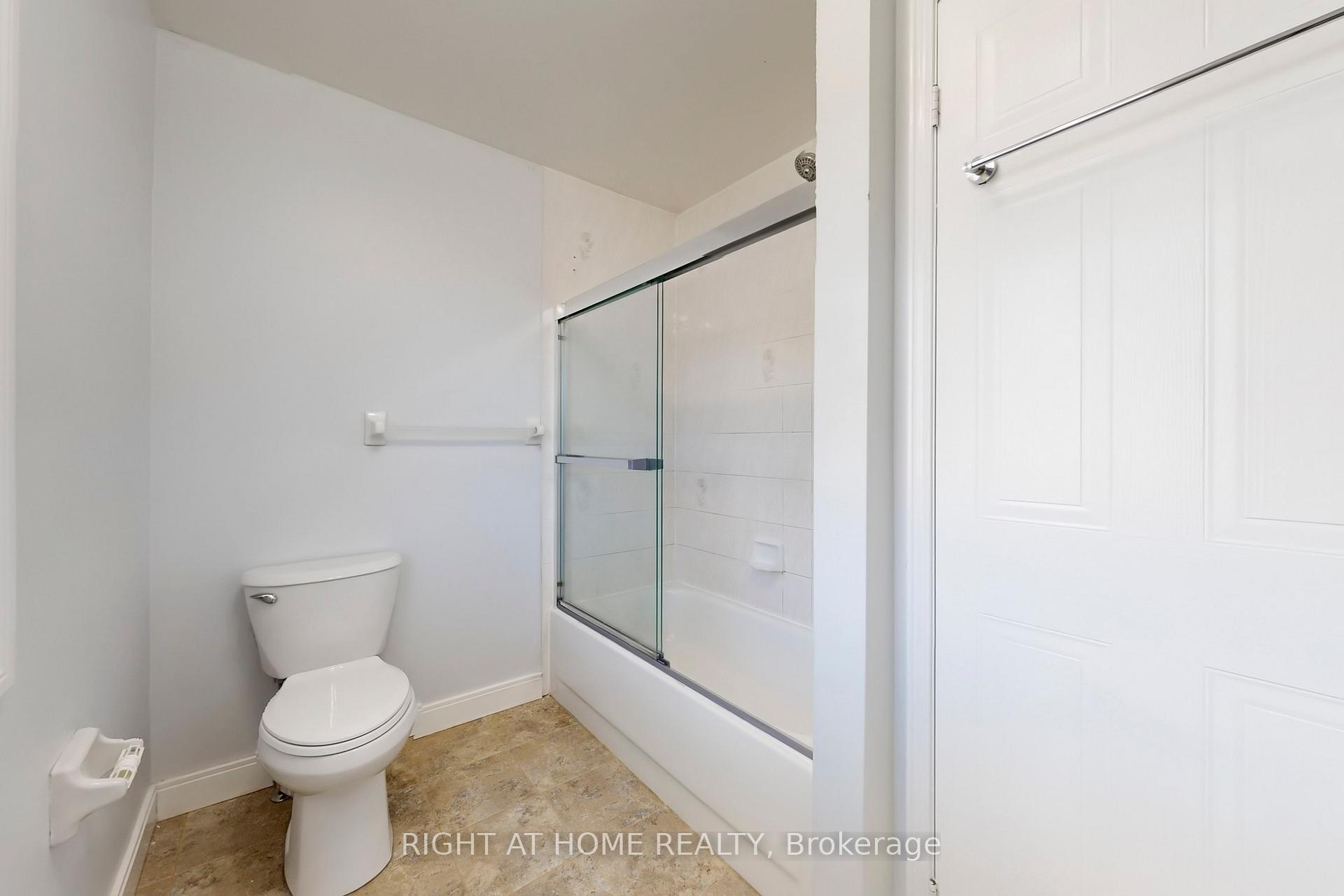 Photo 16 of 9 Ward Drive, Barrie, Painswick South — HOMEH
