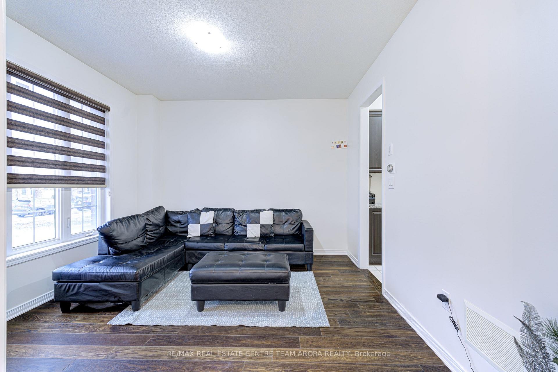 Photo 8 of 264 Bedrock Drive, Hamilton, Stoney Creek Mountain — HOMEH
