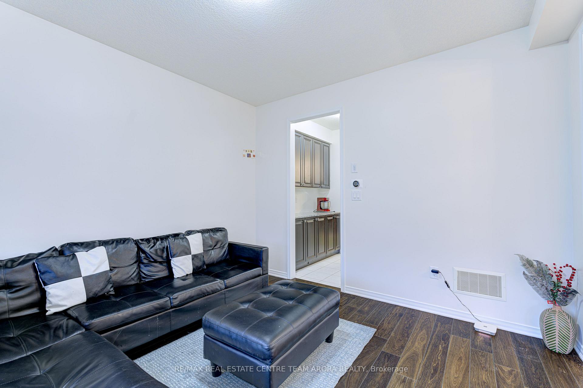 Photo 9 of 264 Bedrock Drive, Hamilton, Stoney Creek Mountain — HOMEH