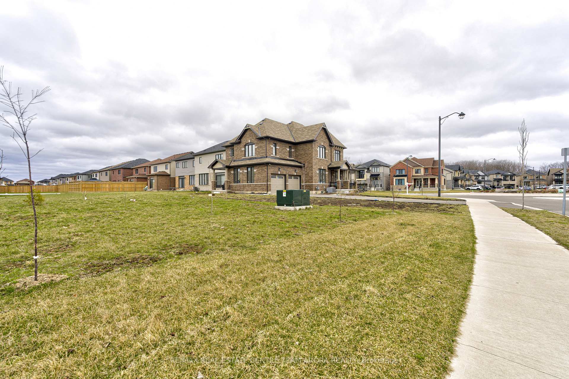 Photo 41 of 264 Bedrock Drive, Hamilton, Stoney Creek Mountain — HOMEH