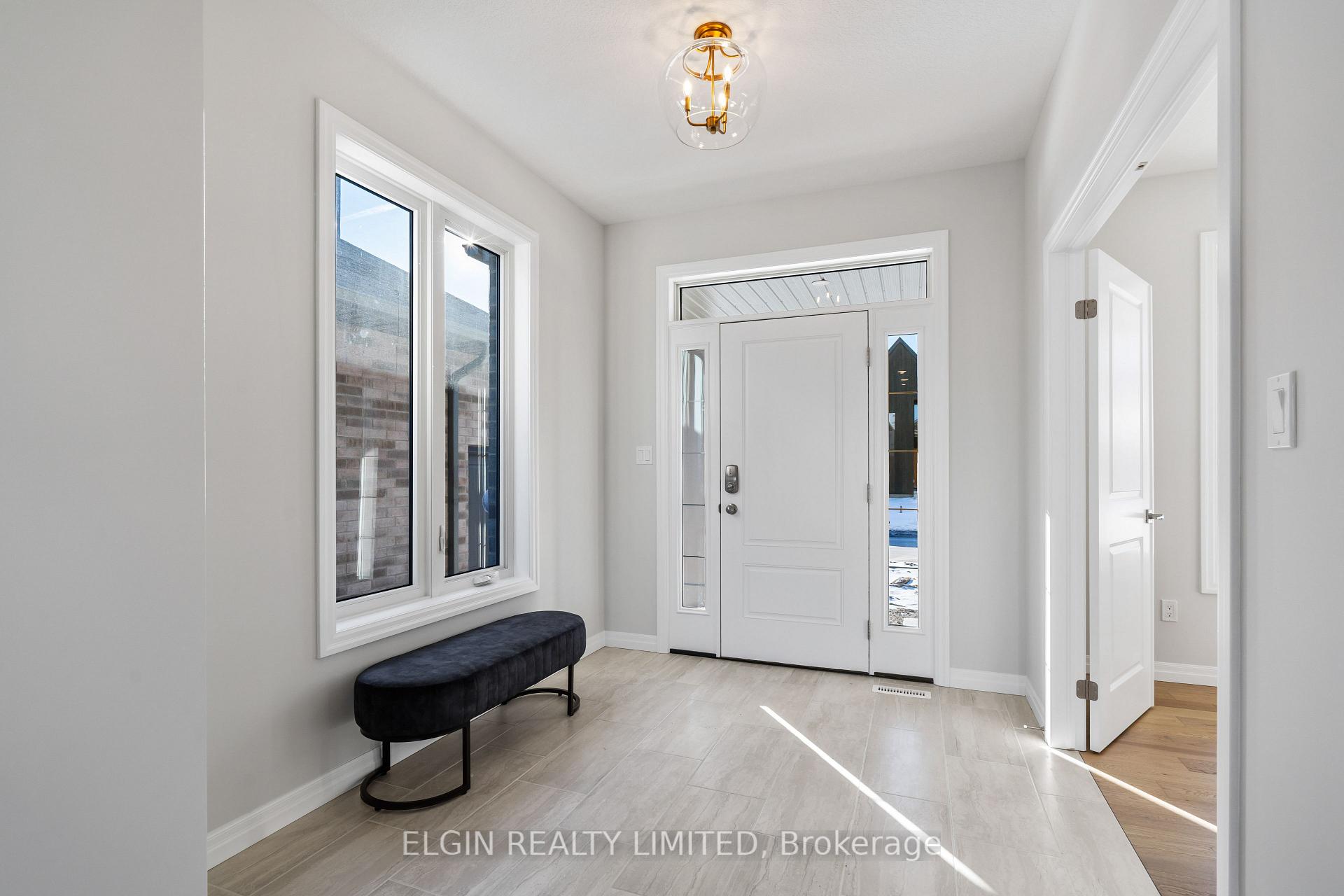 Photo 5 of 4 Hartland Circle, St. Thomas — HOMEH