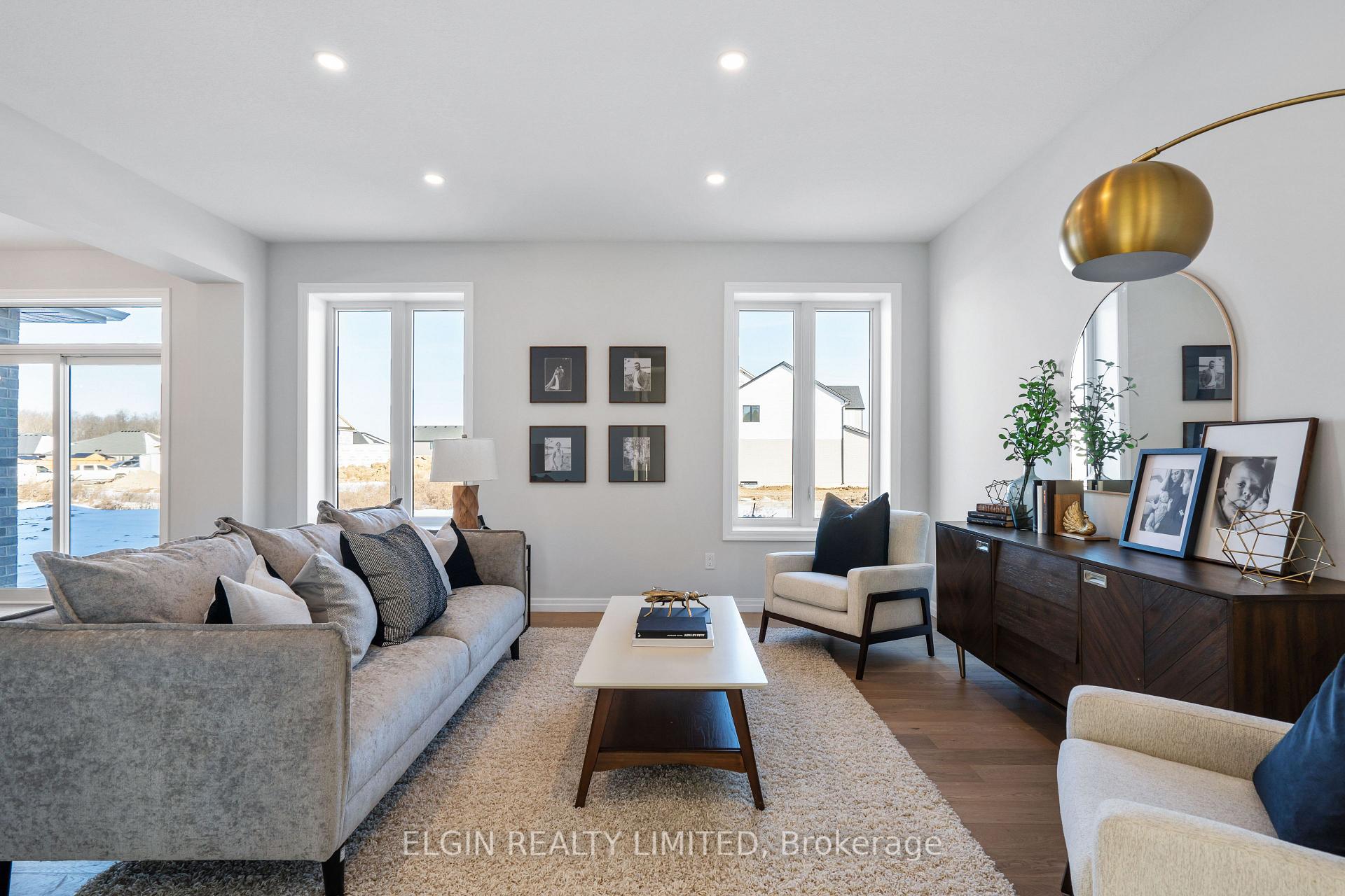 Photo 9 of 4 Hartland Circle, St. Thomas — HOMEH