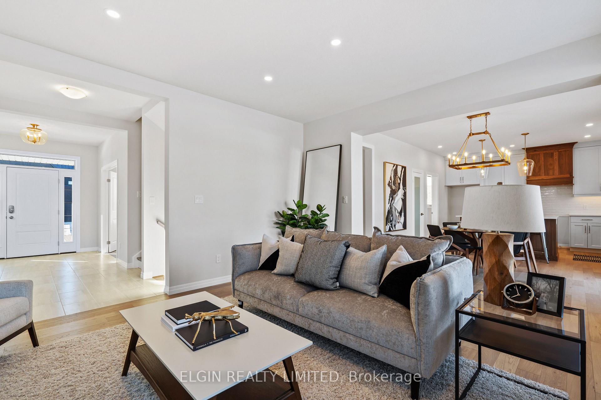 Photo 11 of 4 Hartland Circle, St. Thomas — HOMEH