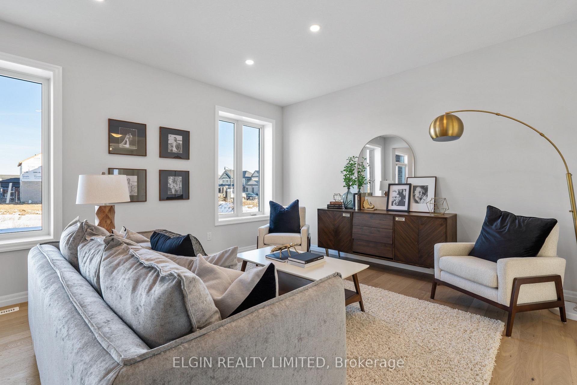 Photo 12 of 4 Hartland Circle, St. Thomas — HOMEH