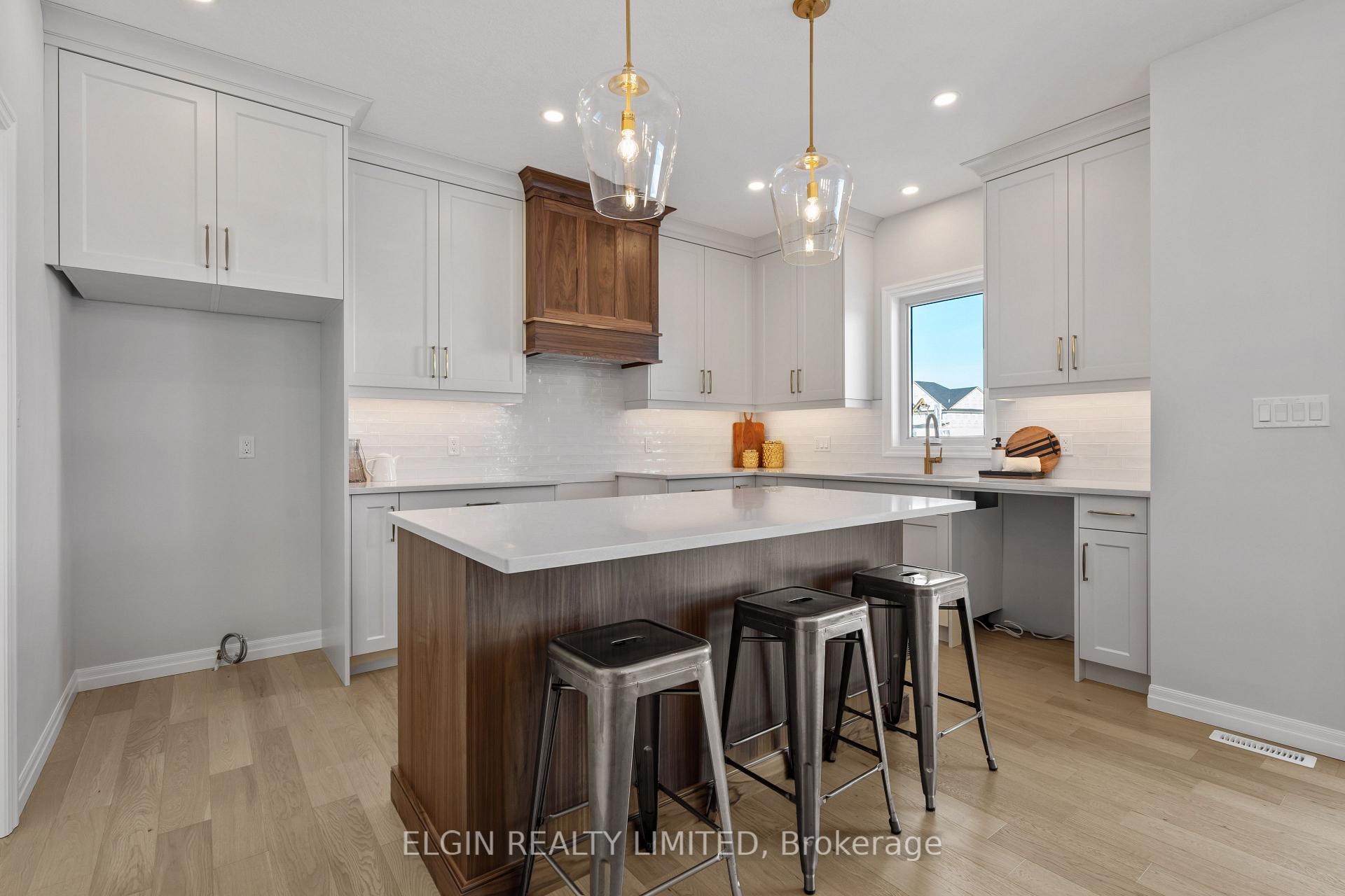 Photo 16 of 4 Hartland Circle, St. Thomas — HOMEH