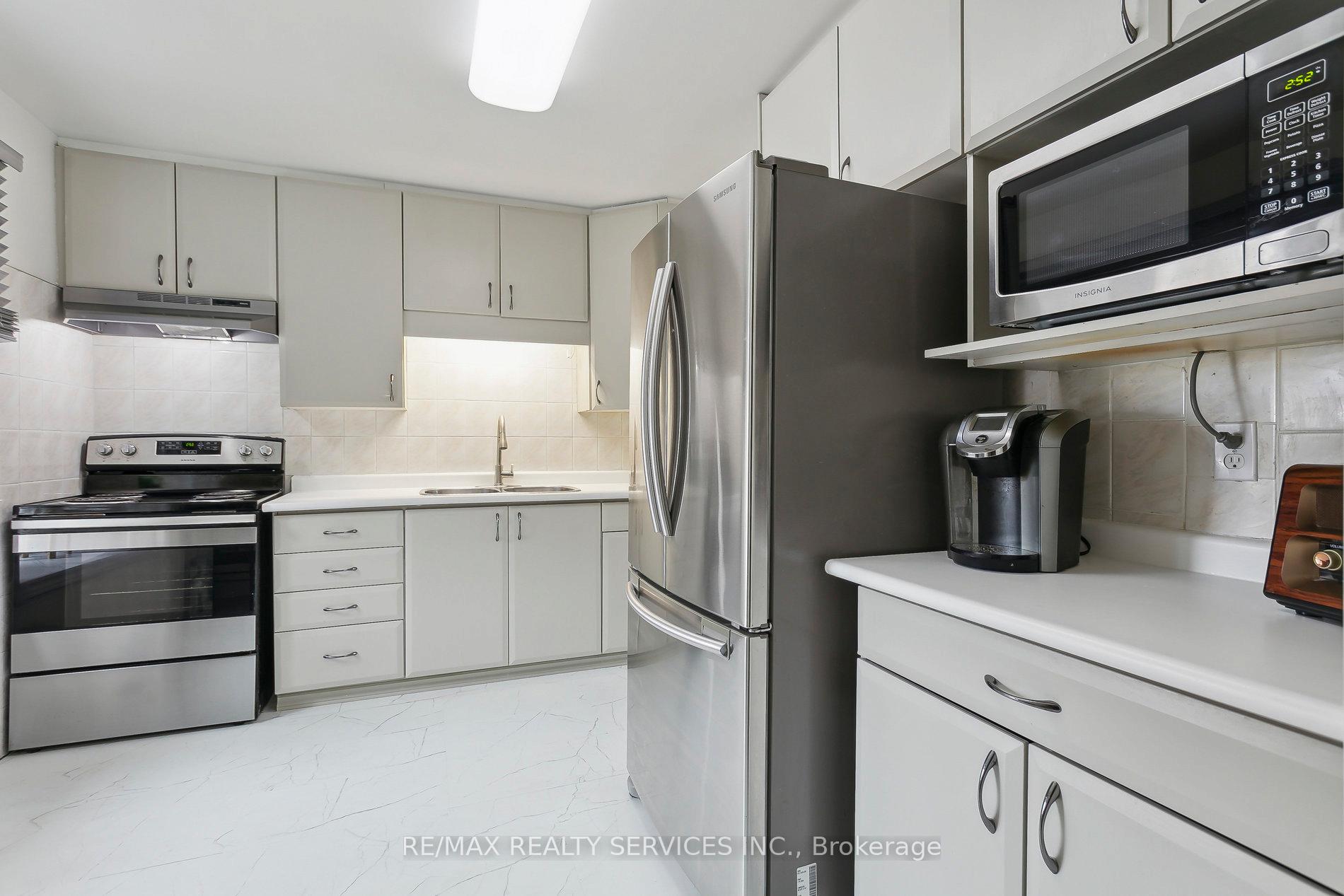 Photo 12 of 101 Greene Drive, Brampton, Madoc — HOMEH