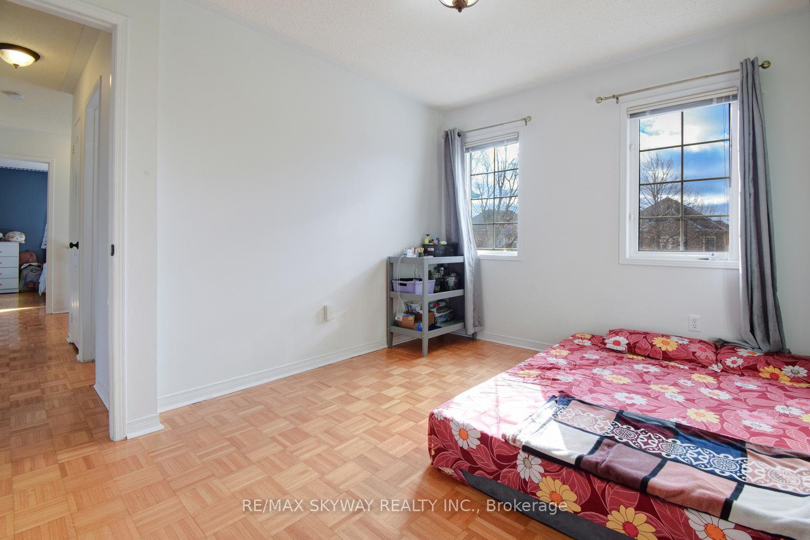 Photo 24 of 21 Badger Avenue E, Brampton, Sandringham-Wellington — HOMEH