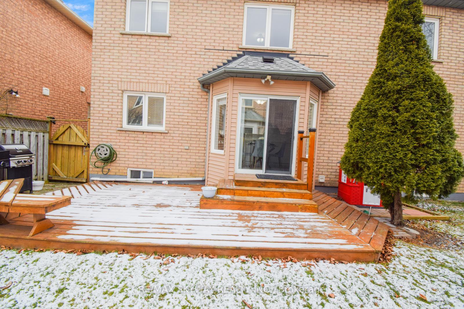 Photo 38 of 21 Badger Avenue E, Brampton, Sandringham-Wellington — HOMEH