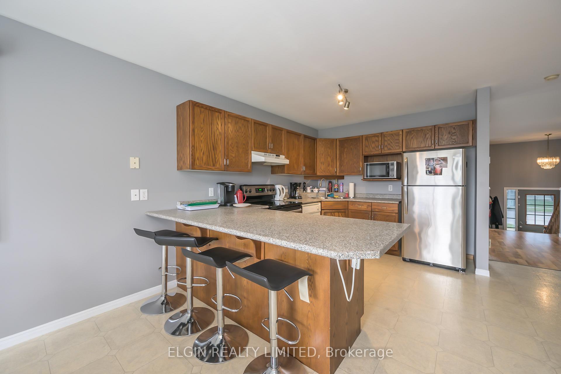 Photo 9 of 623 Highview Drive, St. Thomas — HOMEH