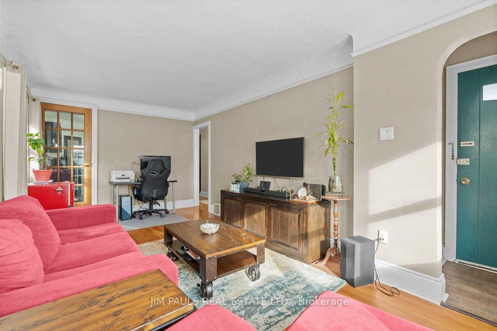 Photo 6 of 145 Weir Street N, Hamilton, Homeside — HOMEH