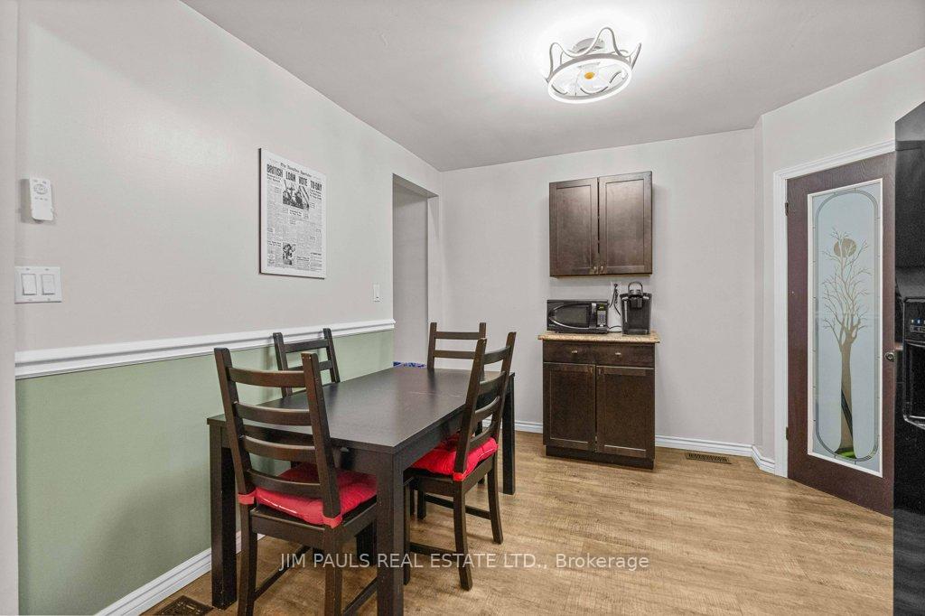 Photo 13 of 145 Weir Street N, Hamilton, Homeside — HOMEH