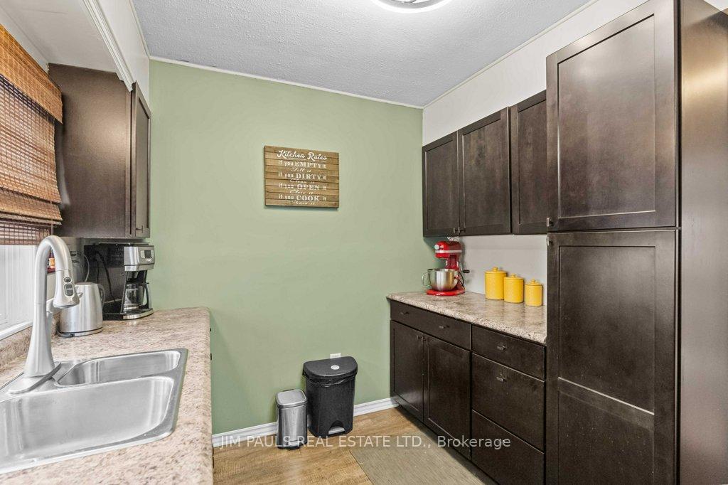 Photo 16 of 145 Weir Street N, Hamilton, Homeside — HOMEH
