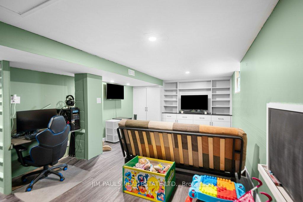 Photo 32 of 145 Weir Street N, Hamilton, Homeside — HOMEH