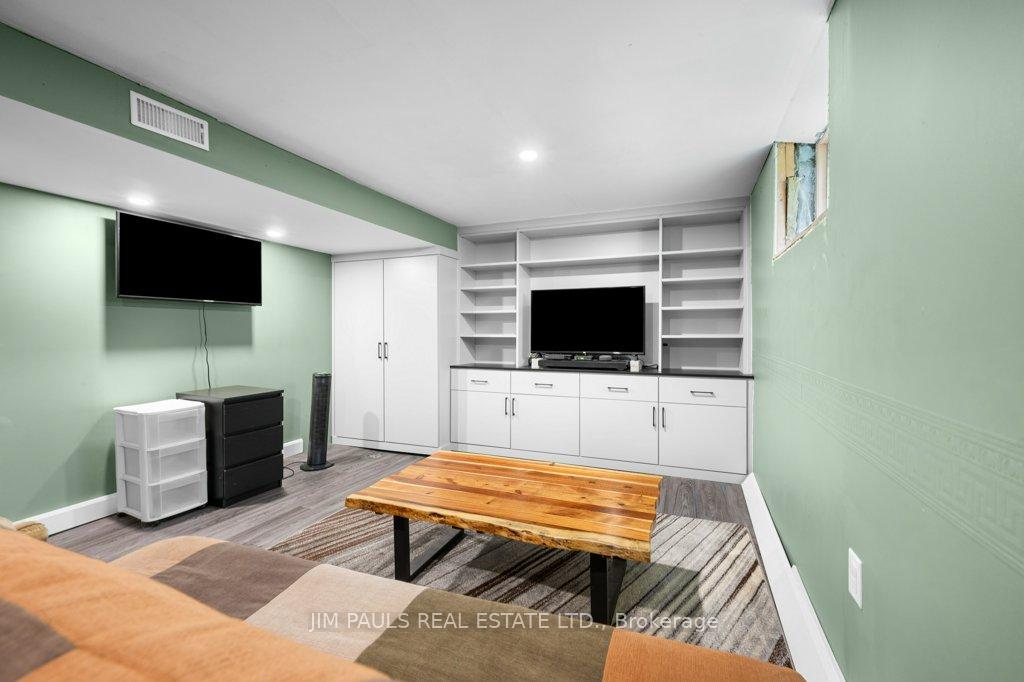Photo 33 of 145 Weir Street N, Hamilton, Homeside — HOMEH