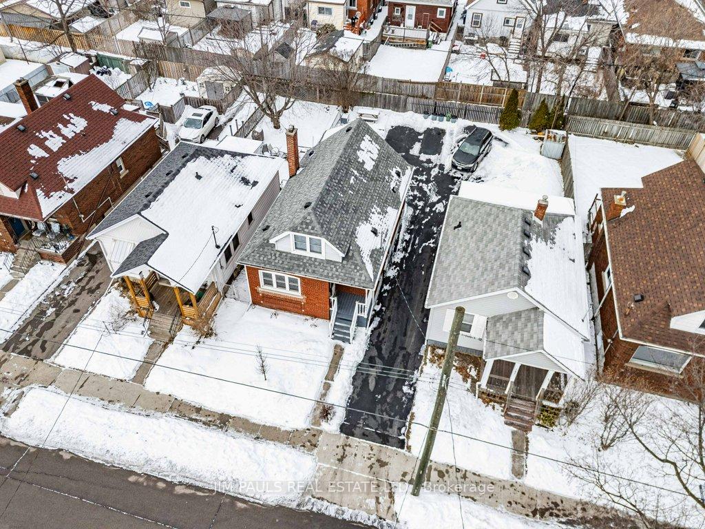 Photo 41 of 145 Weir Street N, Hamilton, Homeside — HOMEH