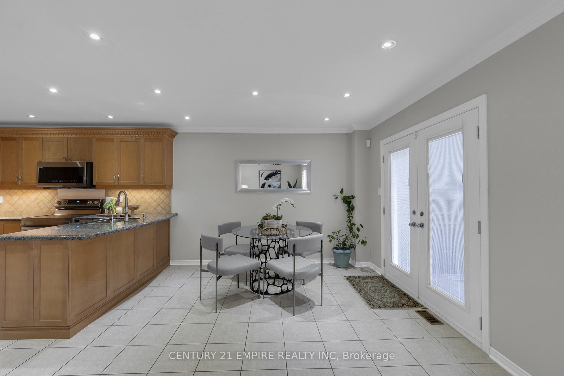 Photo 39 of 367 Edenbrook Hill Drive, Brampton, Fletcher's Meadow — HOMEH