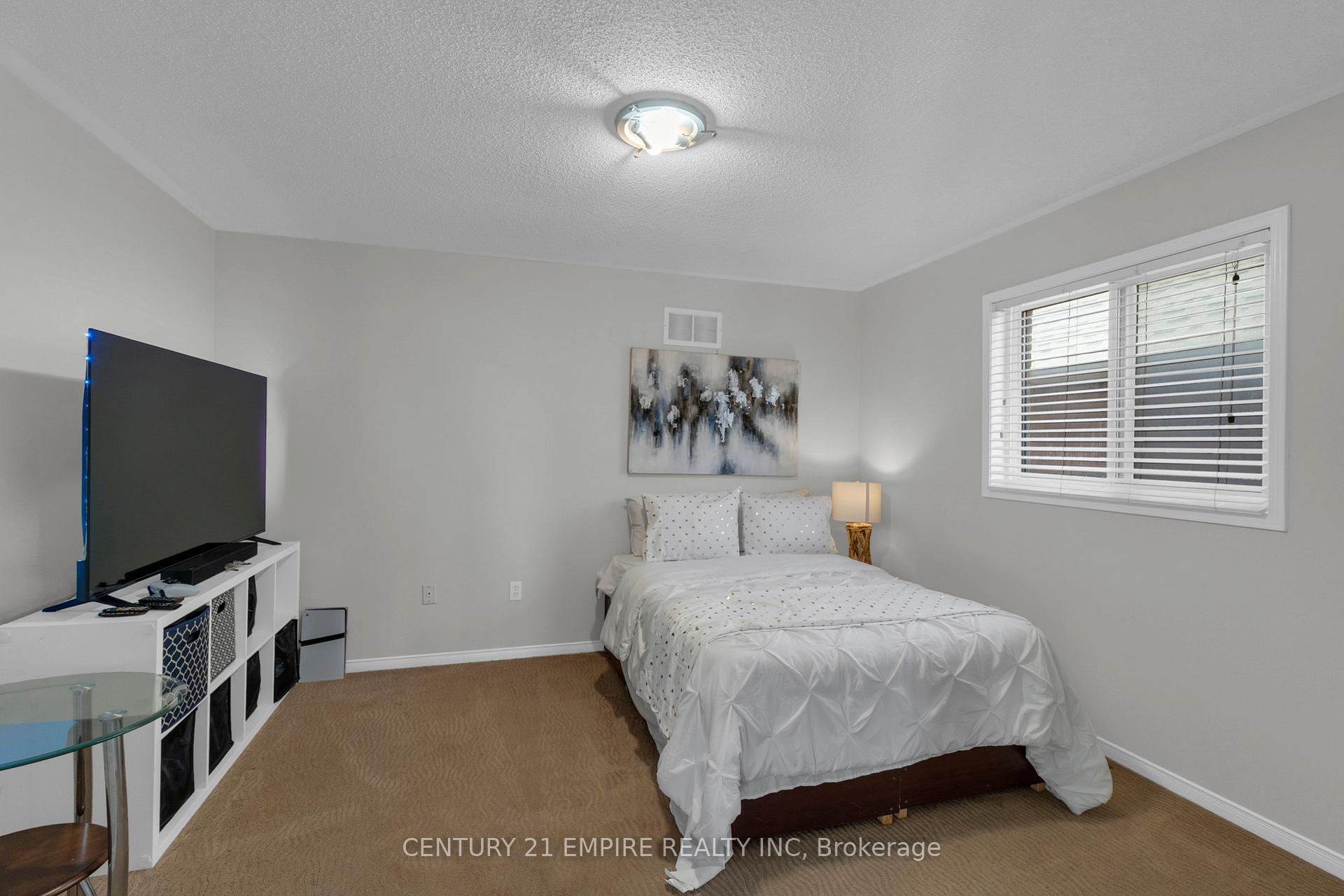 Photo 52 of 367 Edenbrook Hill Drive, Brampton, Fletcher's Meadow — HOMEH