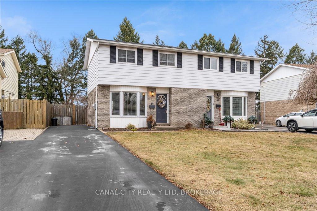 Photo 1 of 18 Oakmeadow Place, St. Catharines, Lakeshore — HOMEH