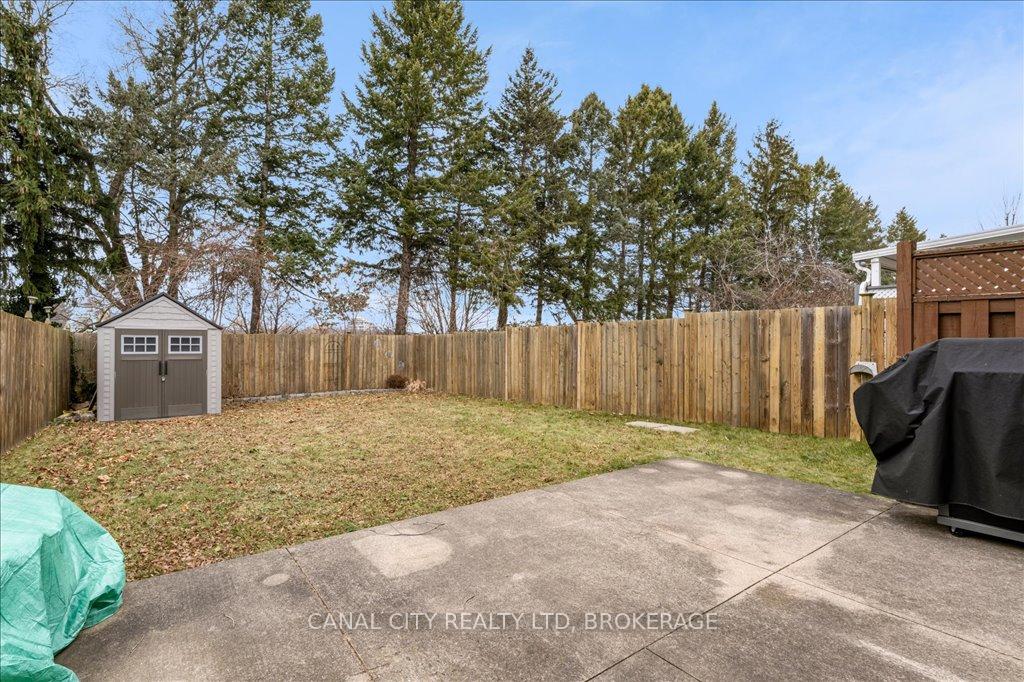 Photo 25 of 18 Oakmeadow Place, St. Catharines, Lakeshore — HOMEH