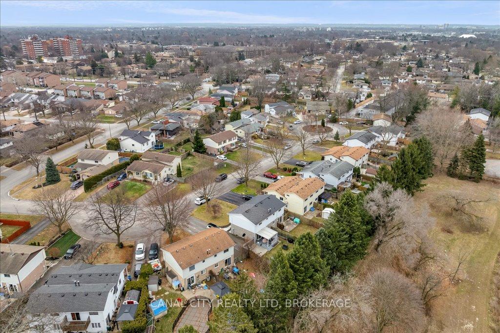 Photo 29 of 18 Oakmeadow Place, St. Catharines, Lakeshore — HOMEH