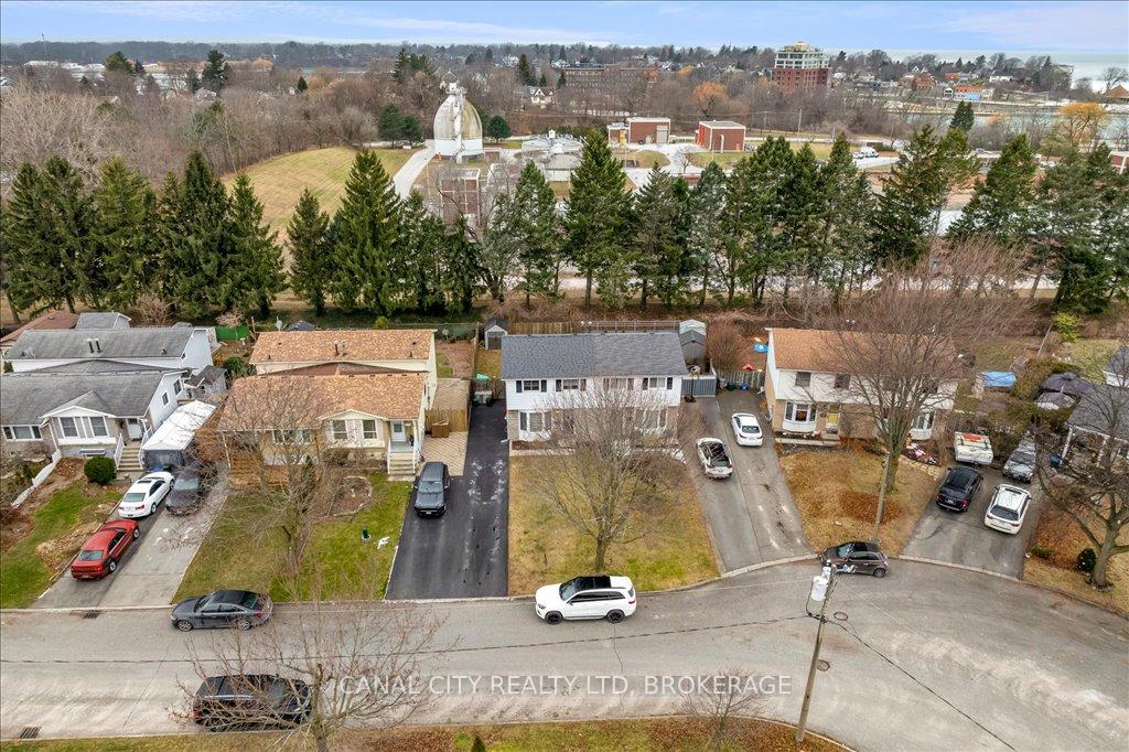 Photo 32 of 18 Oakmeadow Place, St. Catharines, Lakeshore — HOMEH