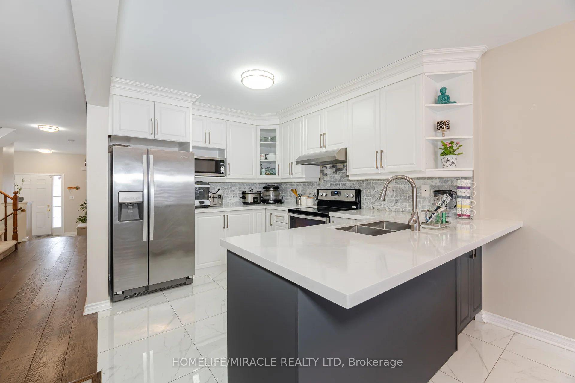 Photo 11 of 16 Hollingsworth Circle, Brampton, Fletcher's Meadow — HOMEH