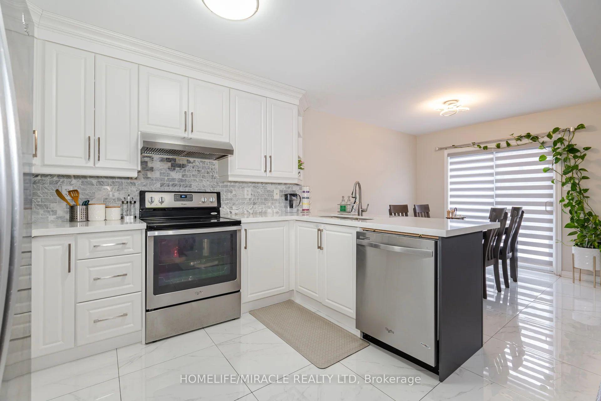 Photo 16 of 16 Hollingsworth Circle, Brampton, Fletcher's Meadow — HOMEH