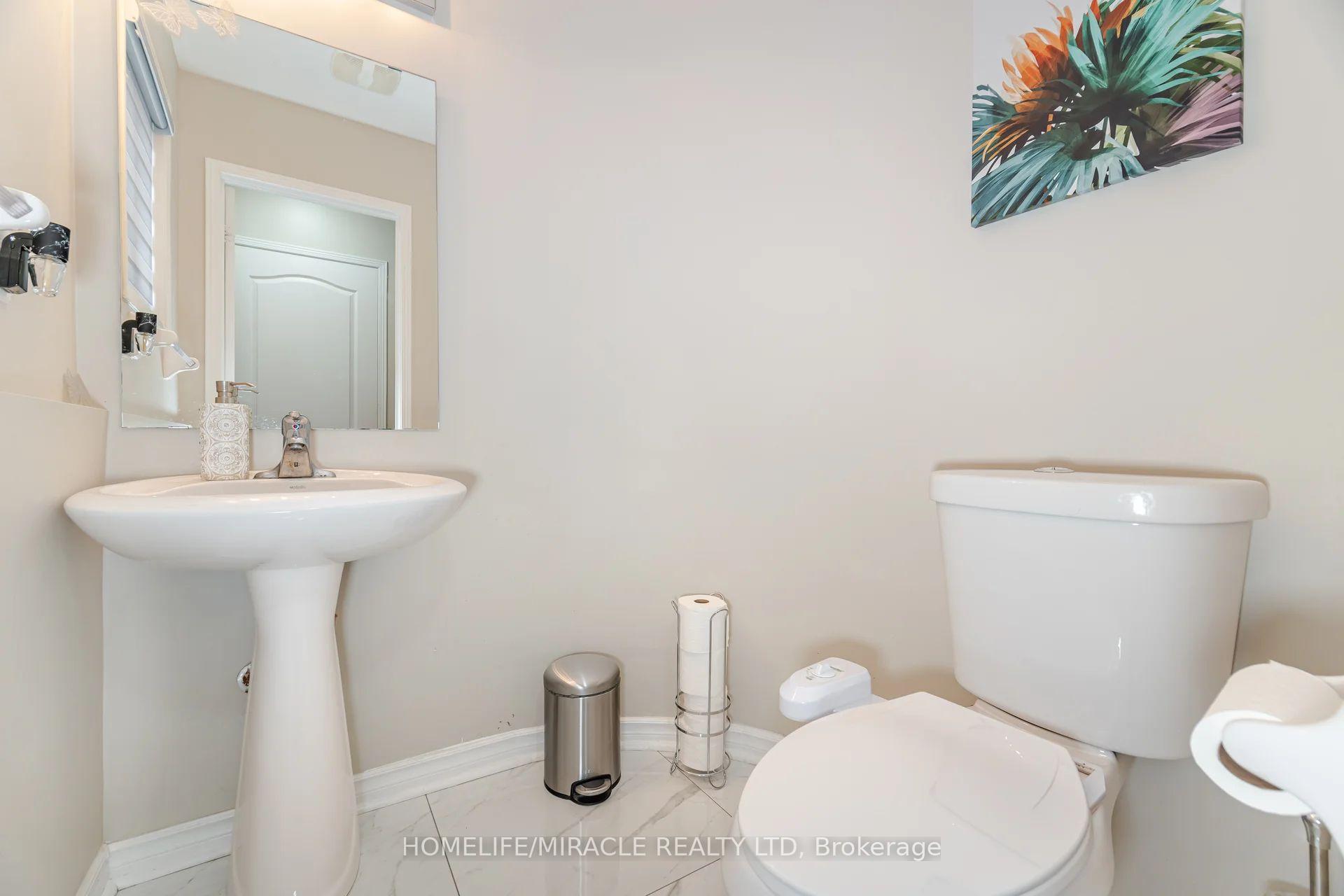 Photo 19 of 16 Hollingsworth Circle, Brampton, Fletcher's Meadow — HOMEH