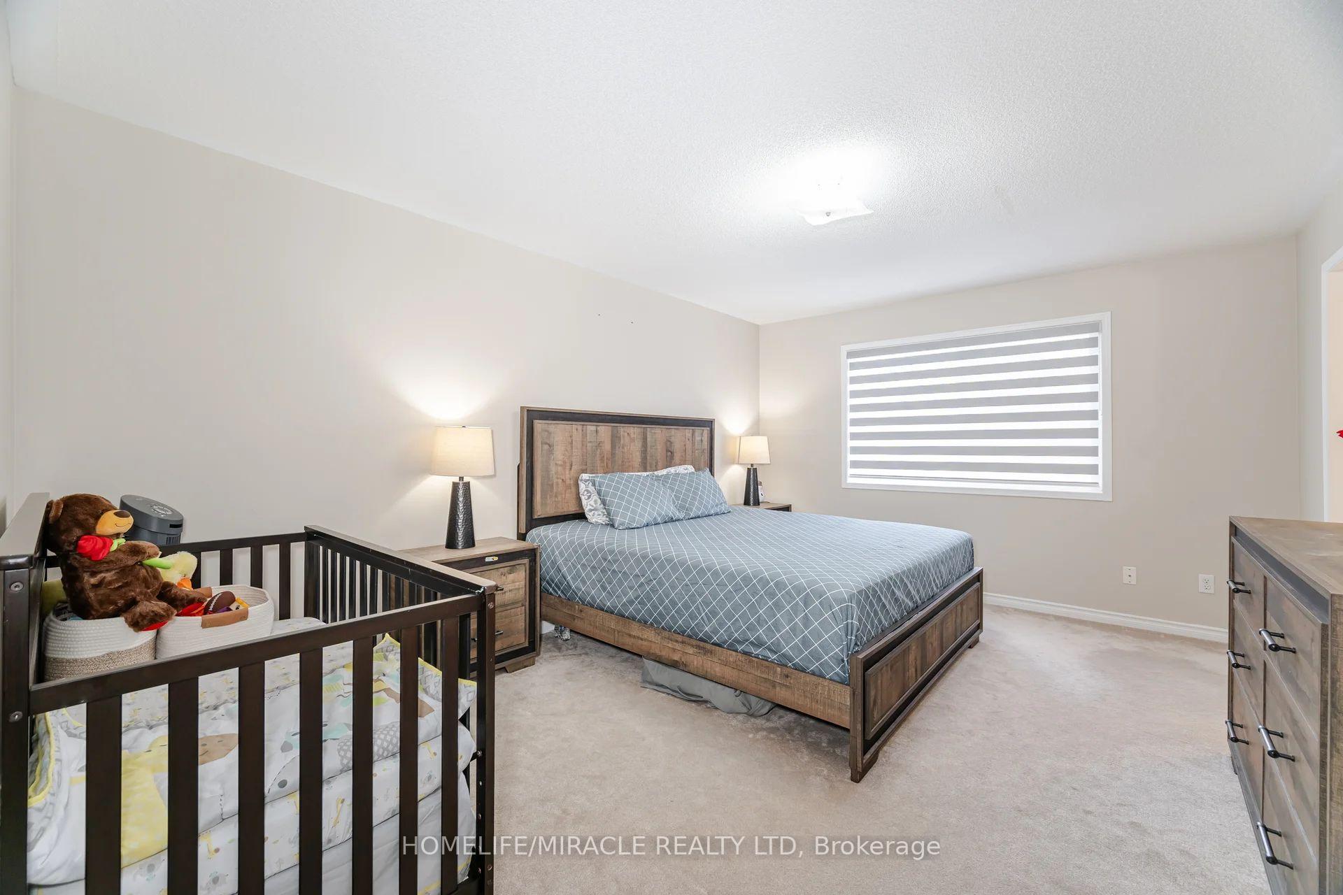 Photo 22 of 16 Hollingsworth Circle, Brampton, Fletcher's Meadow — HOMEH