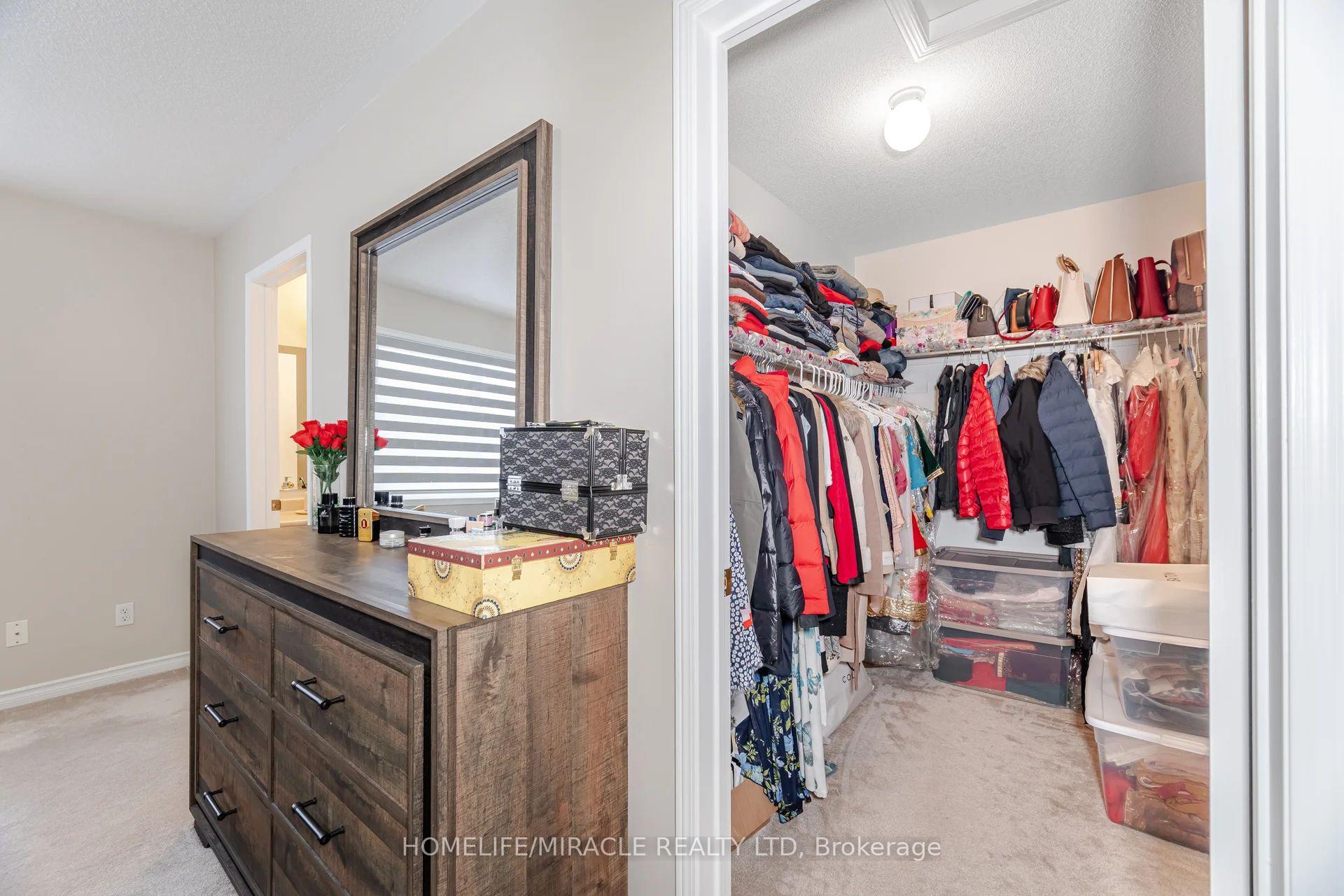 Photo 27 of 16 Hollingsworth Circle, Brampton, Fletcher's Meadow — HOMEH
