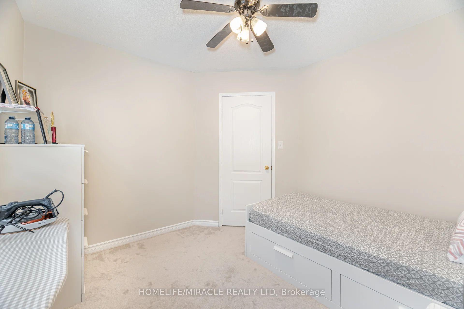 Photo 33 of 16 Hollingsworth Circle, Brampton, Fletcher's Meadow — HOMEH