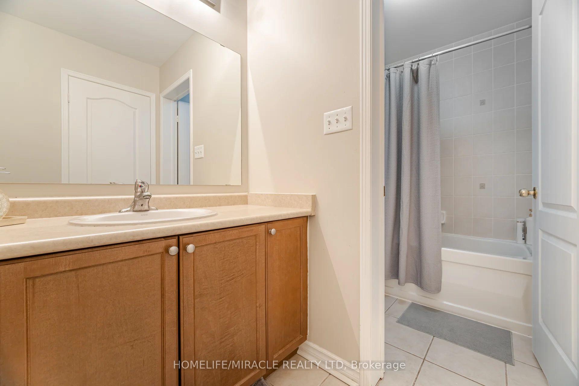 Photo 34 of 16 Hollingsworth Circle, Brampton, Fletcher's Meadow — HOMEH