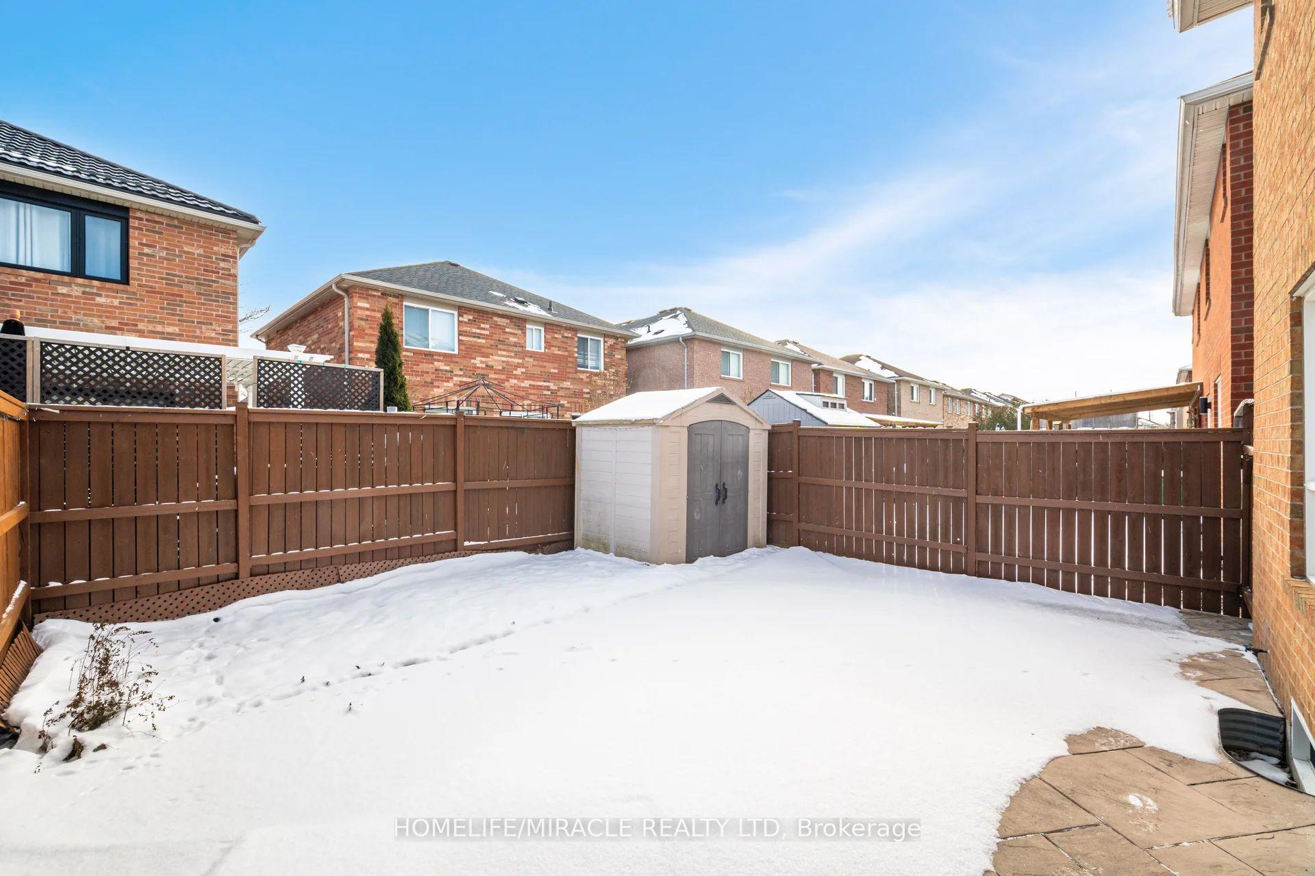 Photo 39 of 16 Hollingsworth Circle, Brampton, Fletcher's Meadow — HOMEH