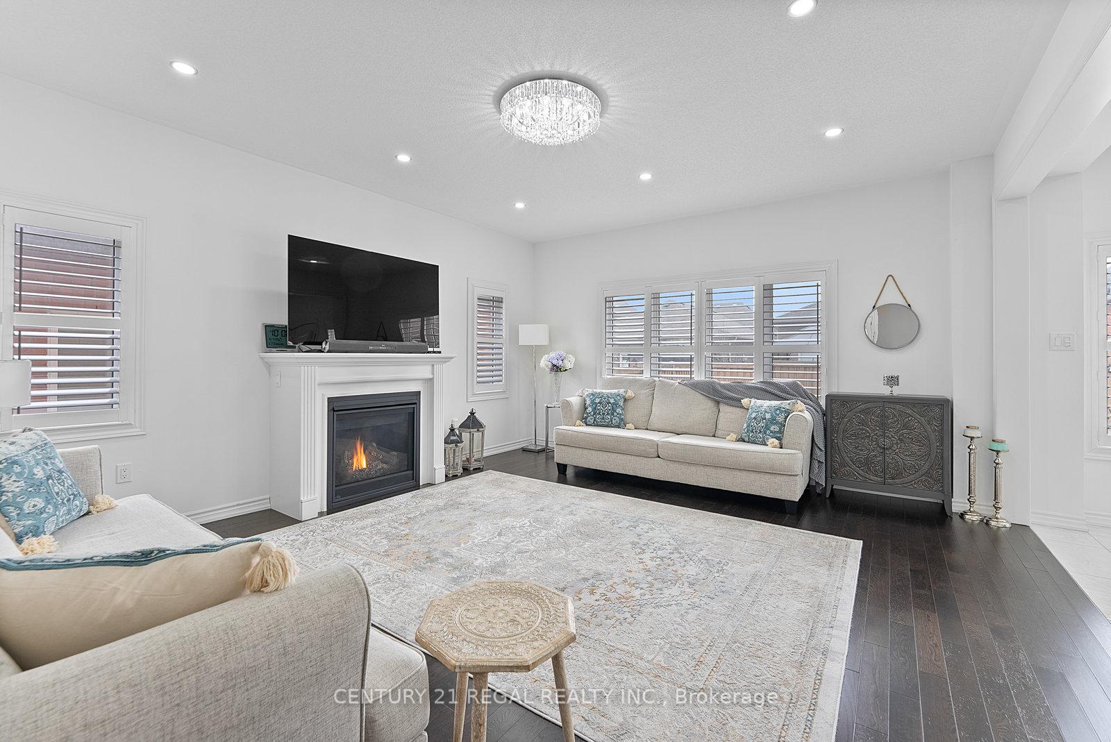 Photo 15 of 38 Lyle Drive, Clarington, Bowmanville — HOMEH