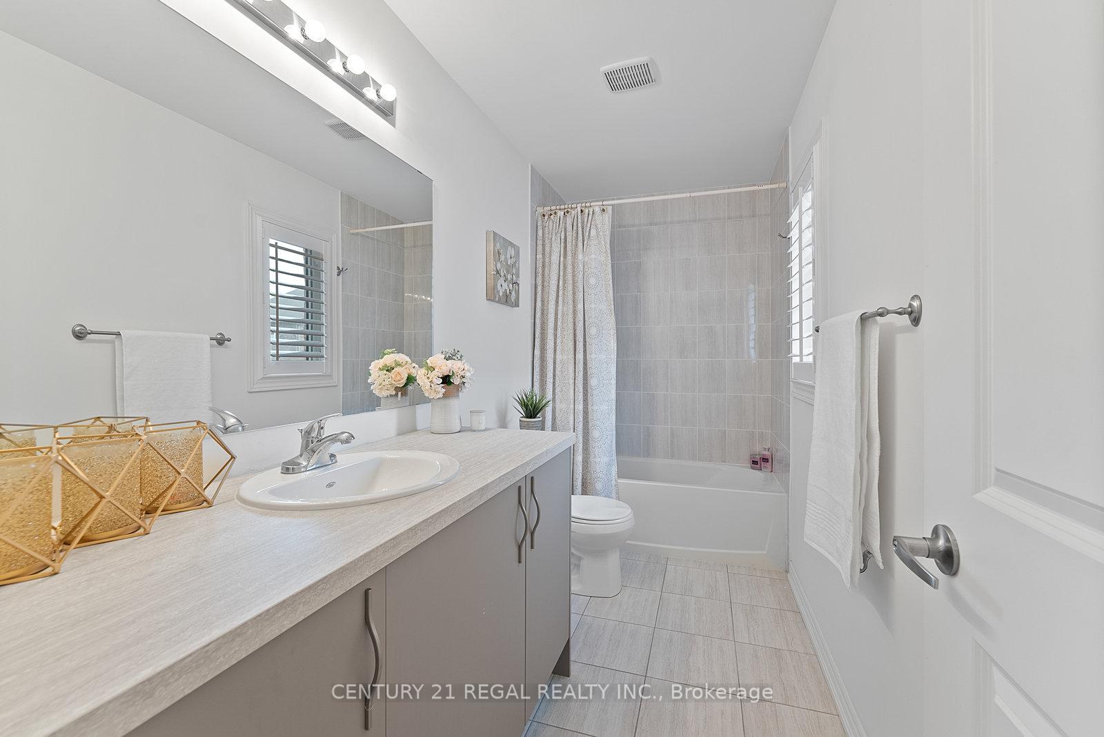 Photo 31 of 38 Lyle Drive, Clarington, Bowmanville — HOMEH