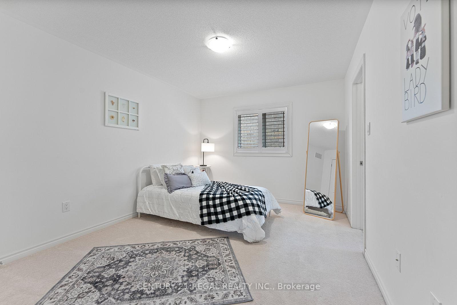 Photo 32 of 38 Lyle Drive, Clarington, Bowmanville — HOMEH