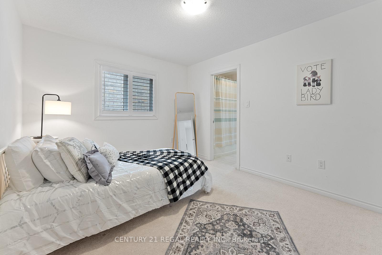 Photo 33 of 38 Lyle Drive, Clarington, Bowmanville — HOMEH