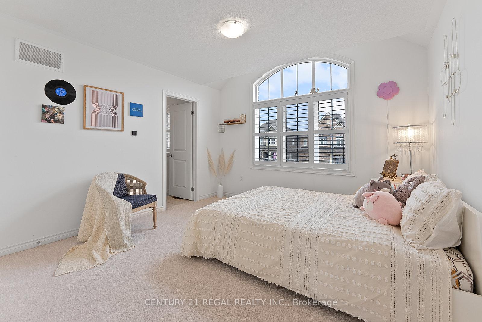 Photo 35 of 38 Lyle Drive, Clarington, Bowmanville — HOMEH