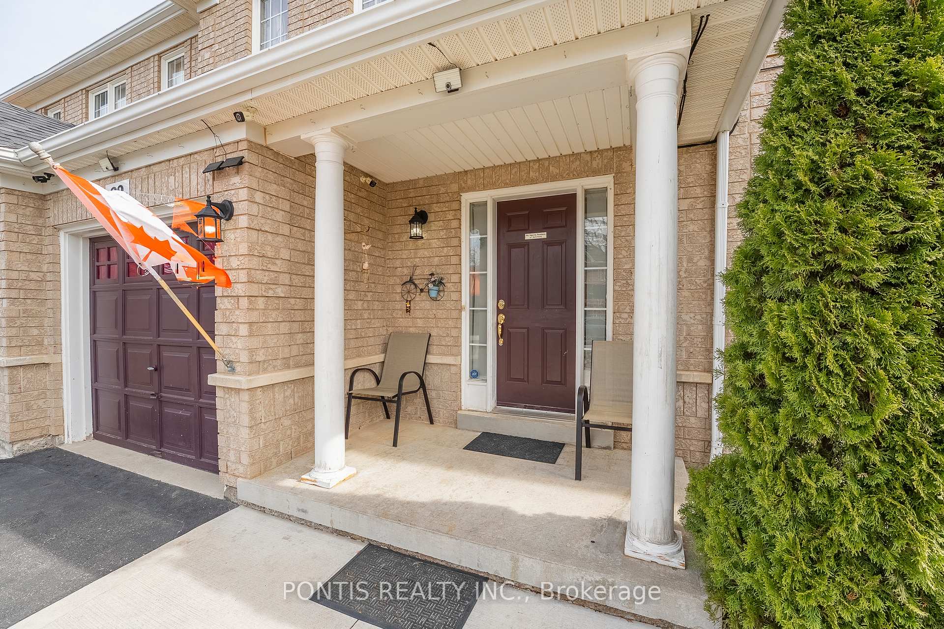 Photo 3 of 22 Mistdale Crescent, Brampton, Fletcher's Meadow — HOMEH