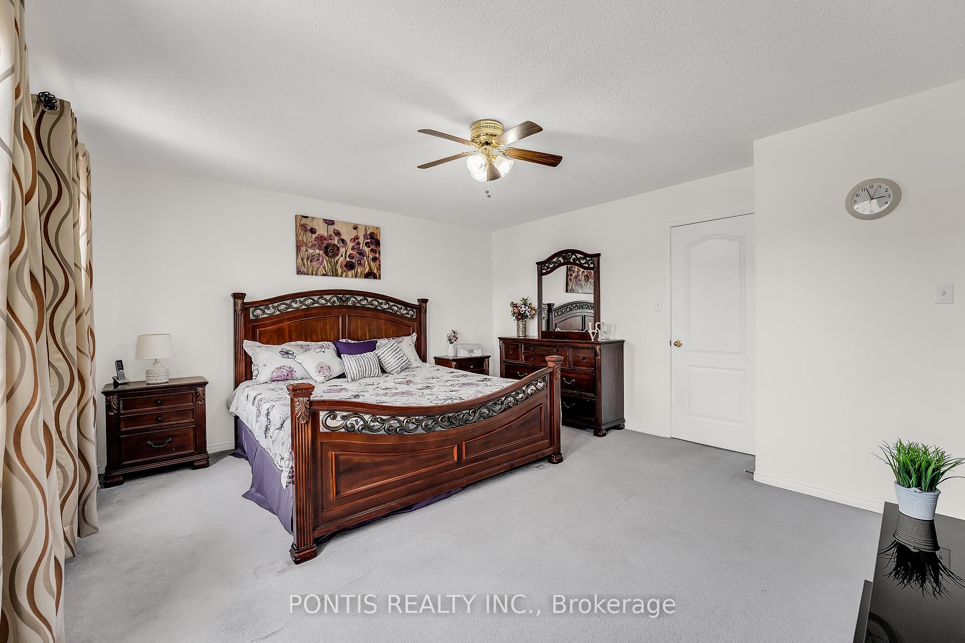 Photo 17 of 22 Mistdale Crescent, Brampton, Fletcher's Meadow — HOMEH
