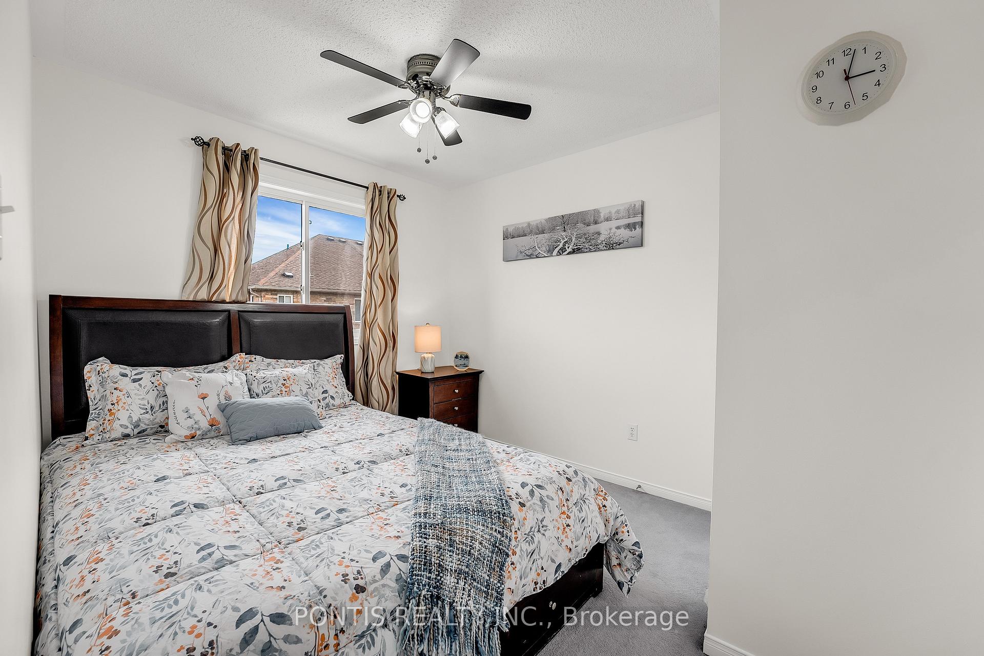 Photo 21 of 22 Mistdale Crescent, Brampton, Fletcher's Meadow — HOMEH