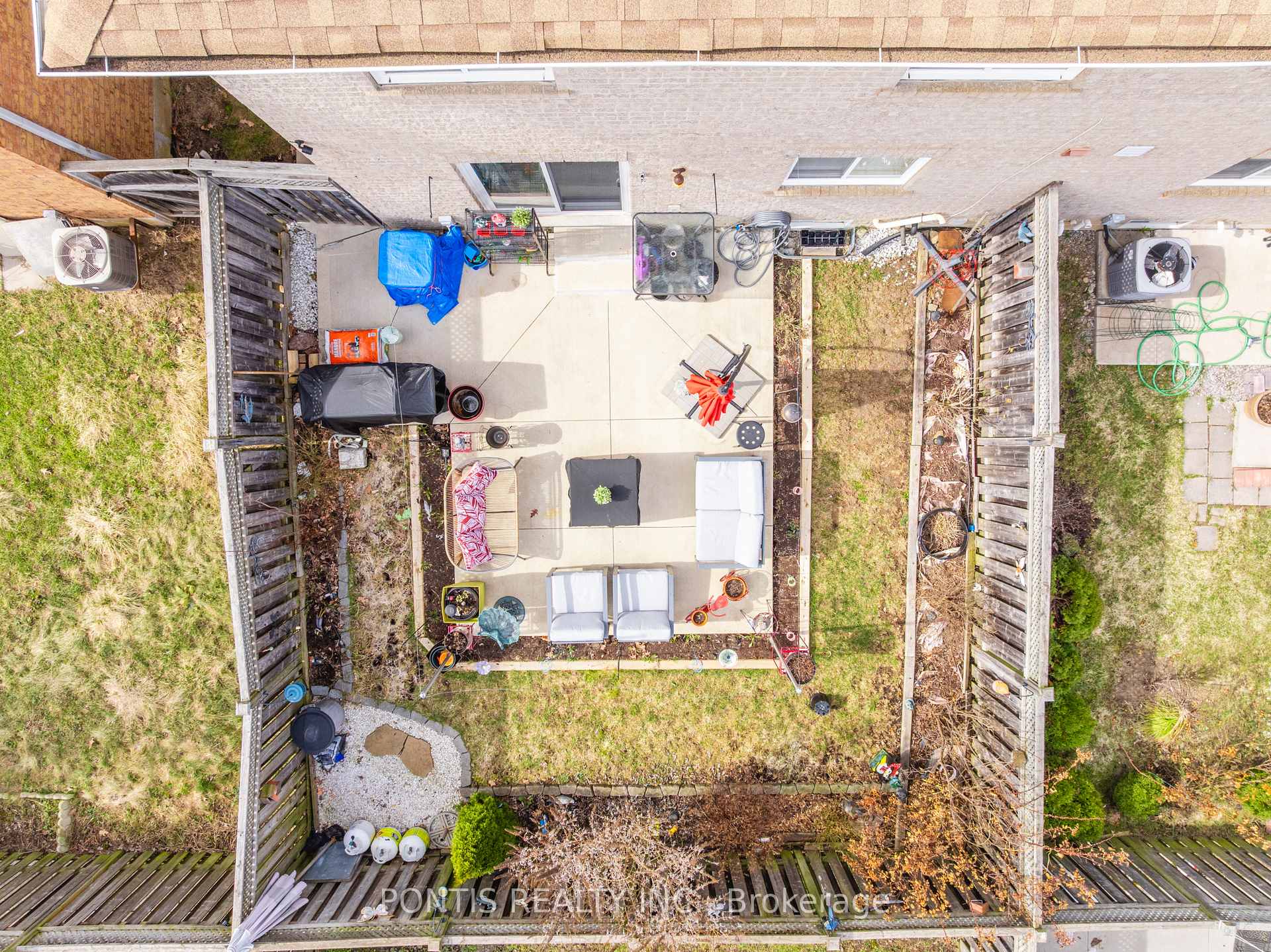 Photo 37 of 22 Mistdale Crescent, Brampton, Fletcher's Meadow — HOMEH