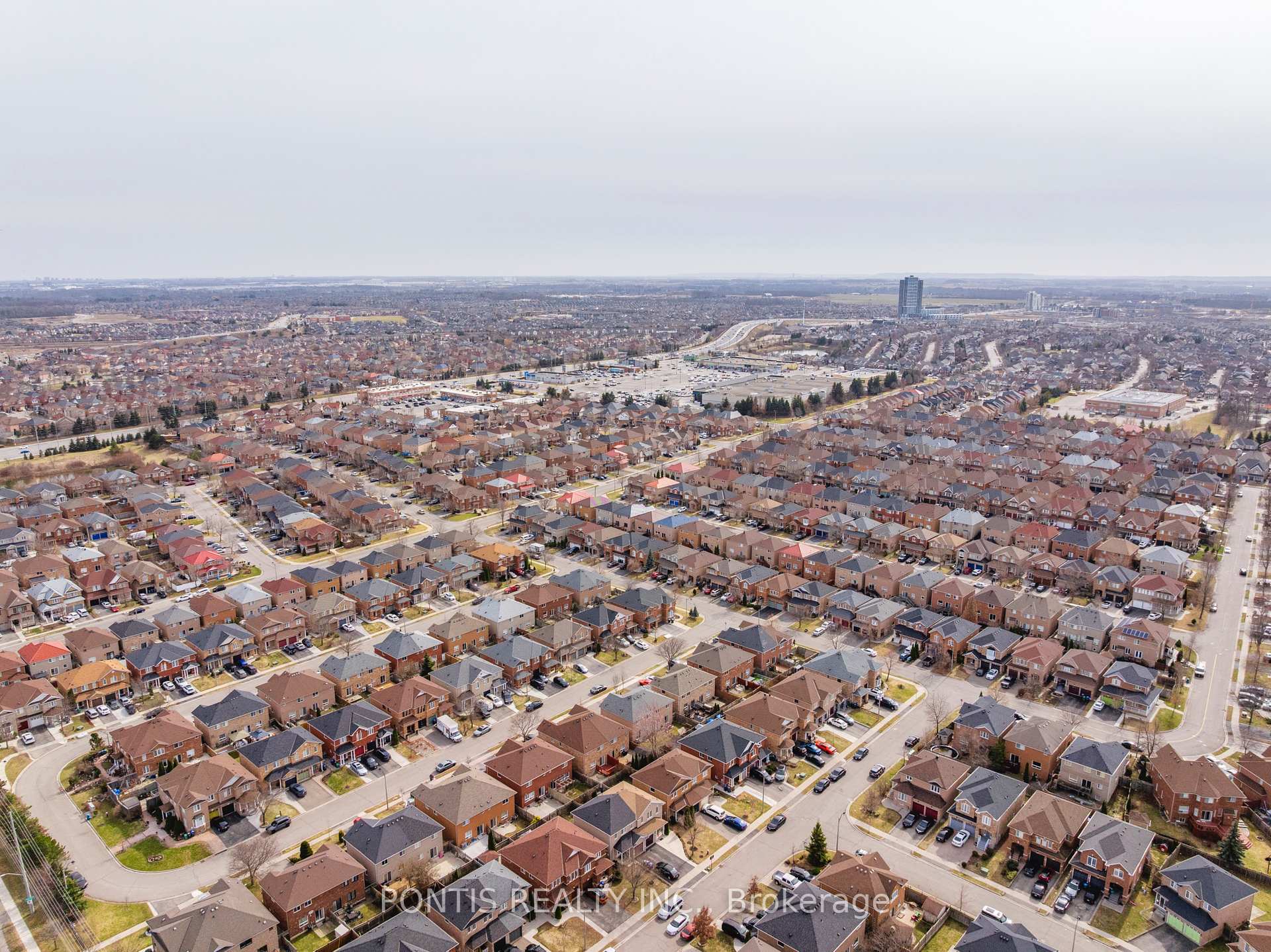 Photo 40 of 22 Mistdale Crescent, Brampton, Fletcher's Meadow — HOMEH