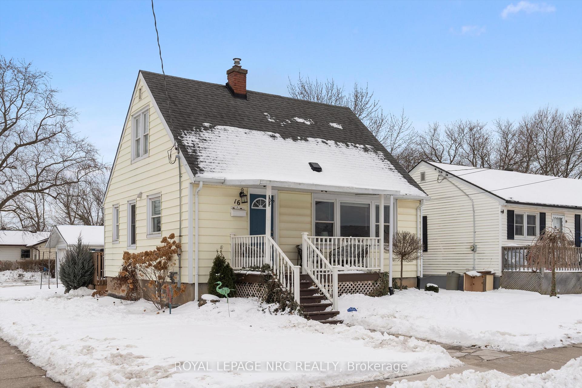 Photo 3 of 16 Admiral Road, St. Catharines, Secord Woods — HOMEH