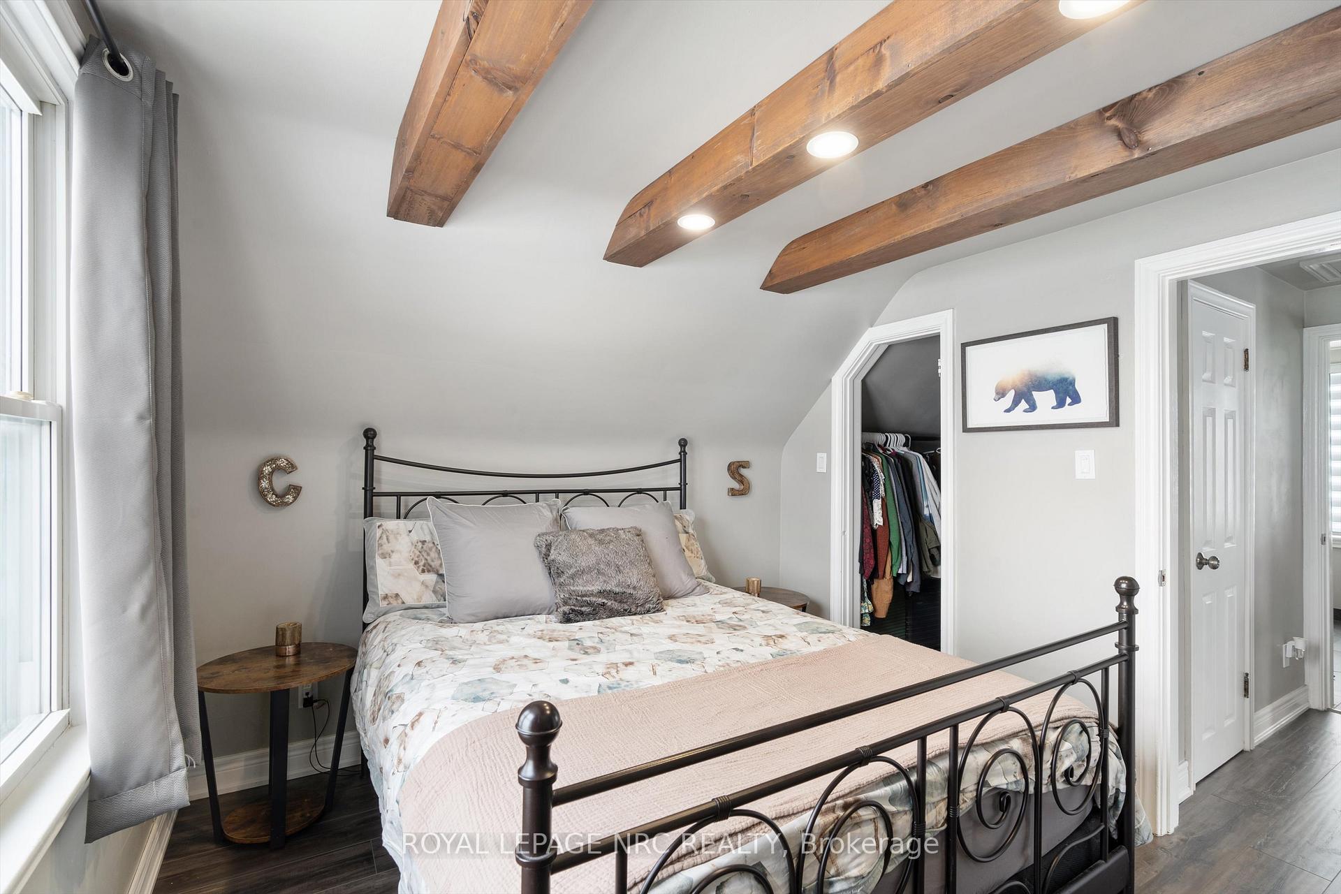Photo 20 of 16 Admiral Road, St. Catharines, Secord Woods — HOMEH