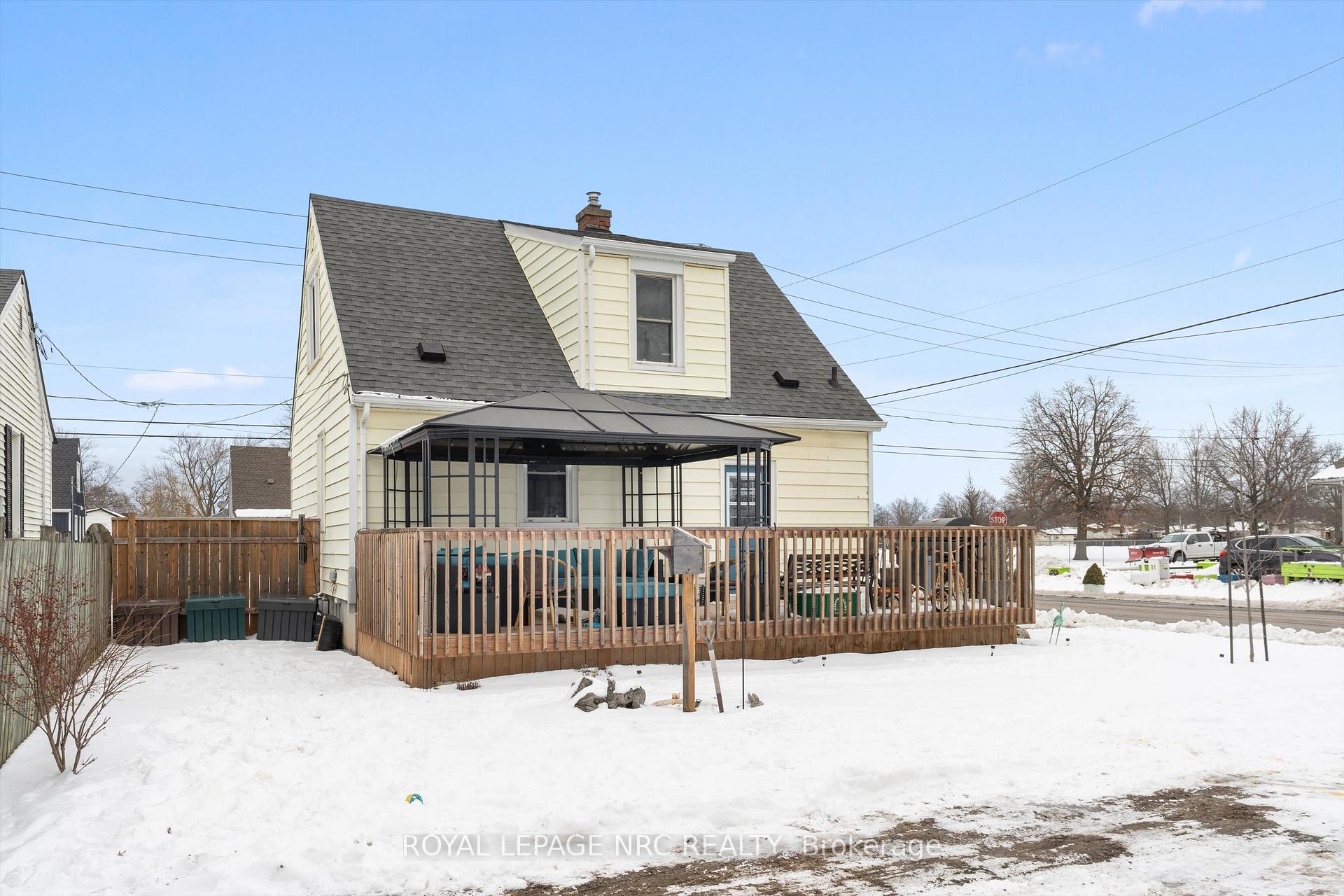 Photo 25 of 16 Admiral Road, St. Catharines, Secord Woods — HOMEH