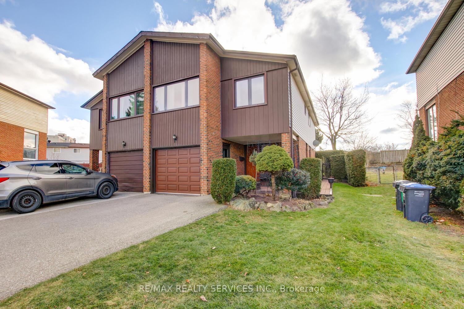 Photo 1 of 82 Horne Drive, Brampton, Brampton North — HOMEH
