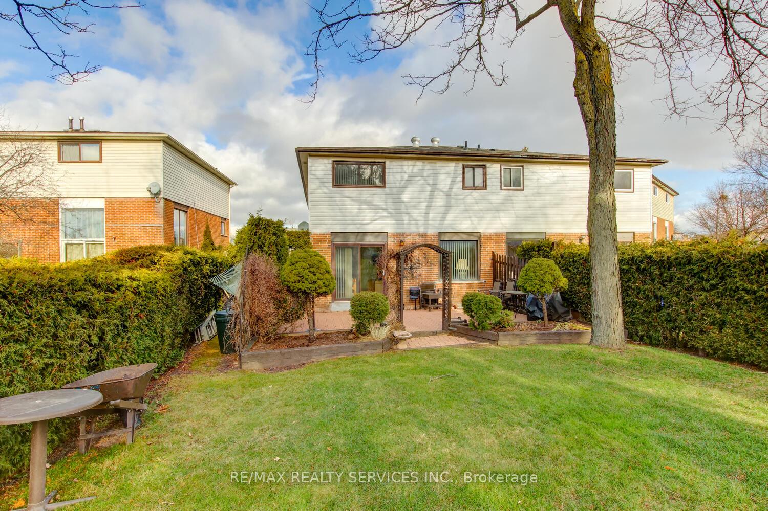Photo 33 of 82 Horne Drive, Brampton, Brampton North — HOMEH