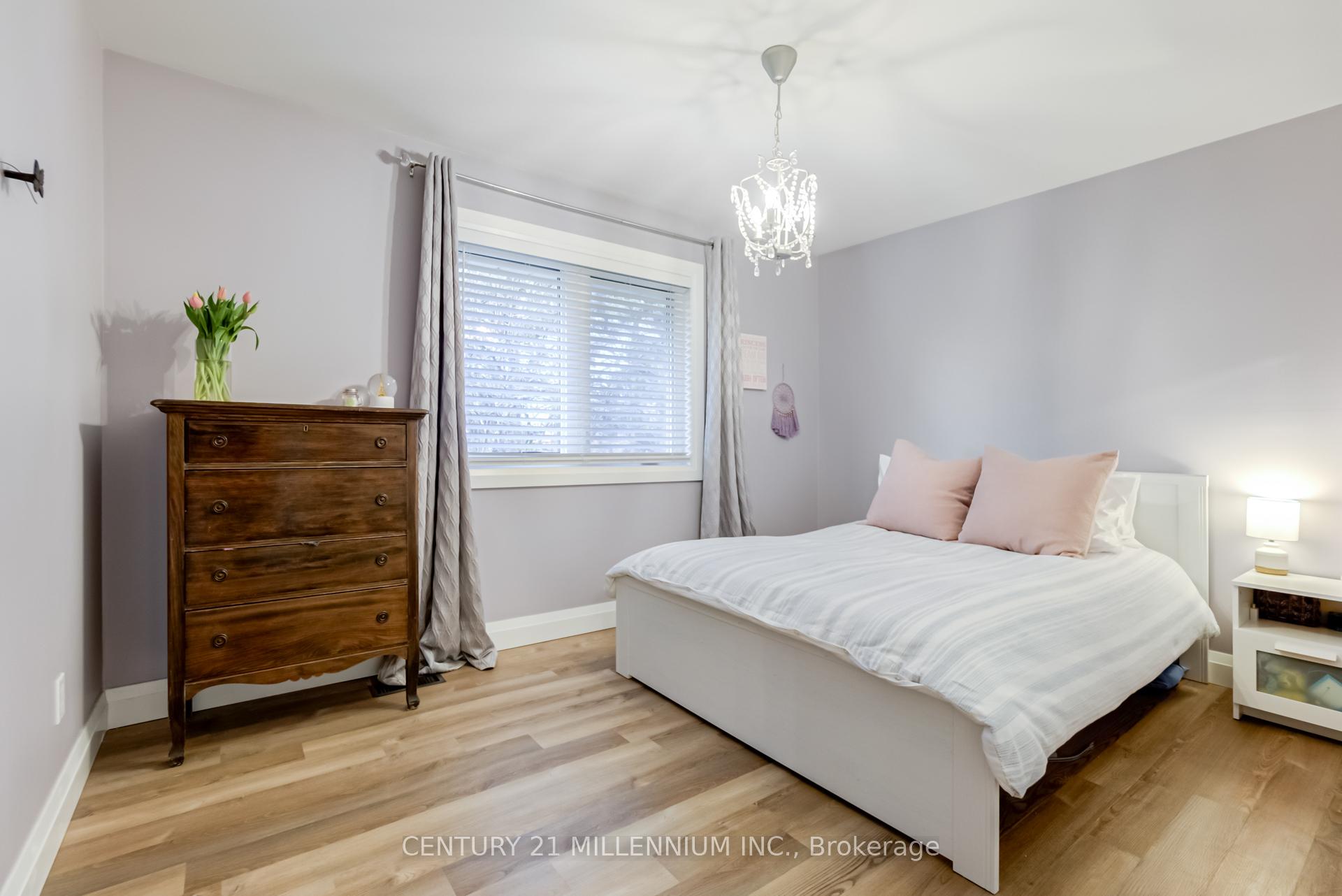 Photo 20 of 10 Greystone Crescent, Brampton, Brampton South — HOMEH