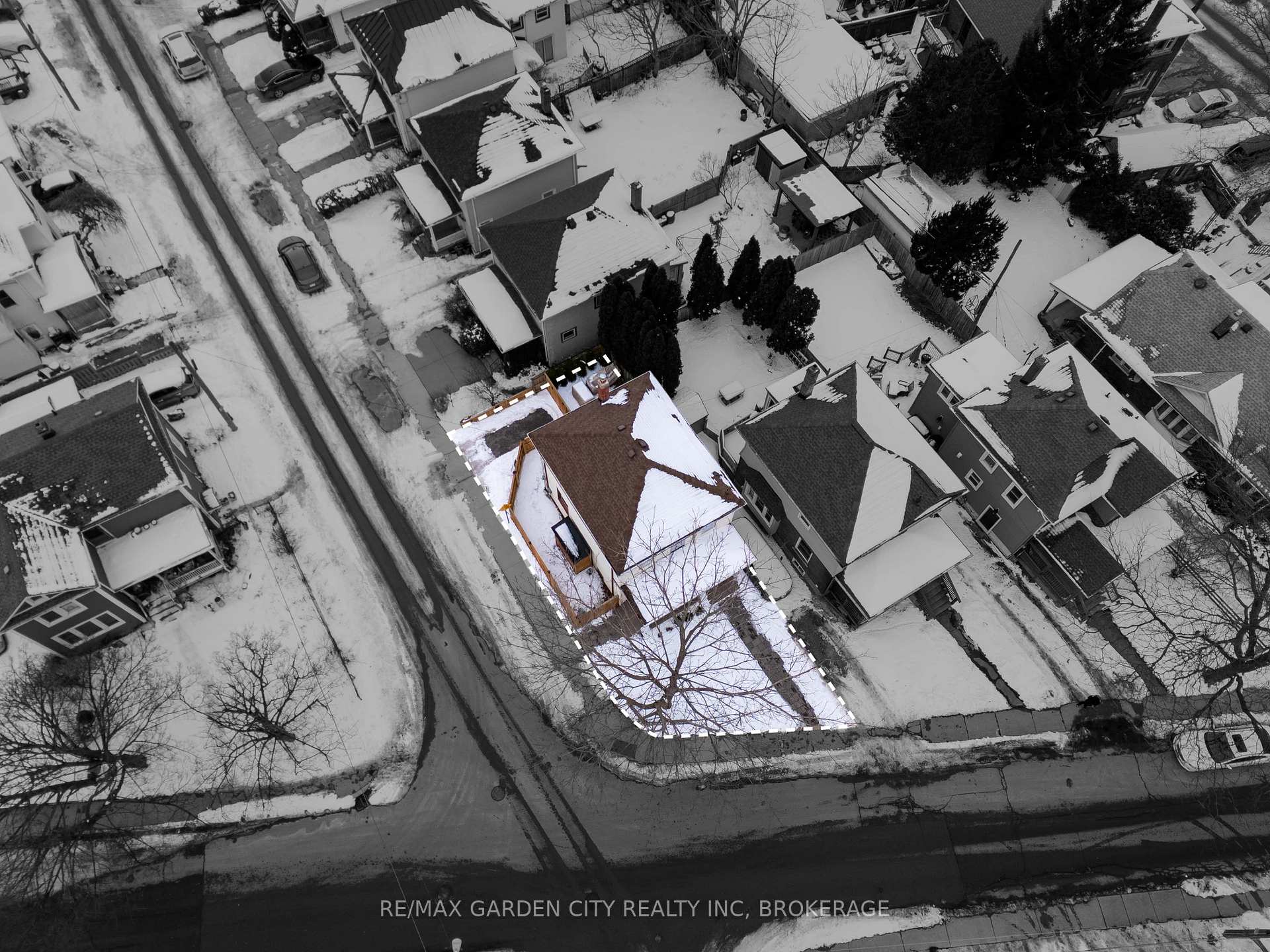 Photo 5 of 75 York Street, St. Catharines, Downtown — HOMEH